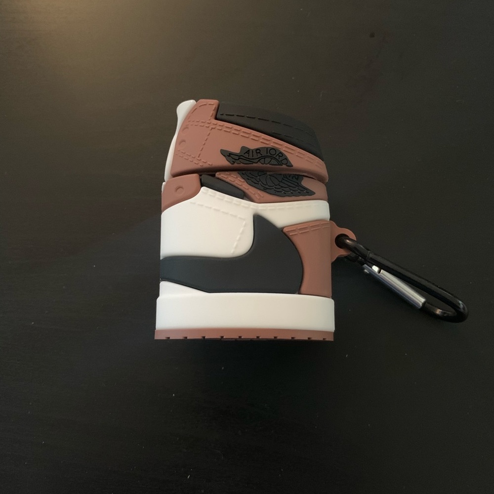 Travis Scott’s AirPod silicone case